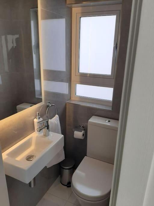 New Seafront Apartment - Spectacular Views St. Paul's Bay Buitenkant foto