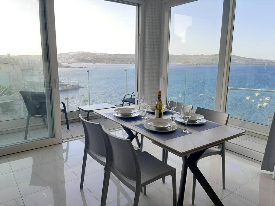 New Seafront Apartment - Spectacular Views St. Paul's Bay Buitenkant foto