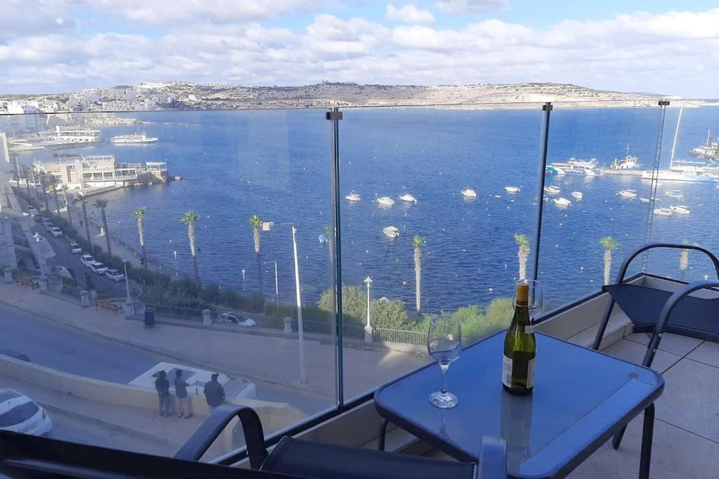 New Seafront Apartment - Spectacular Views St. Paul's Bay Buitenkant foto
