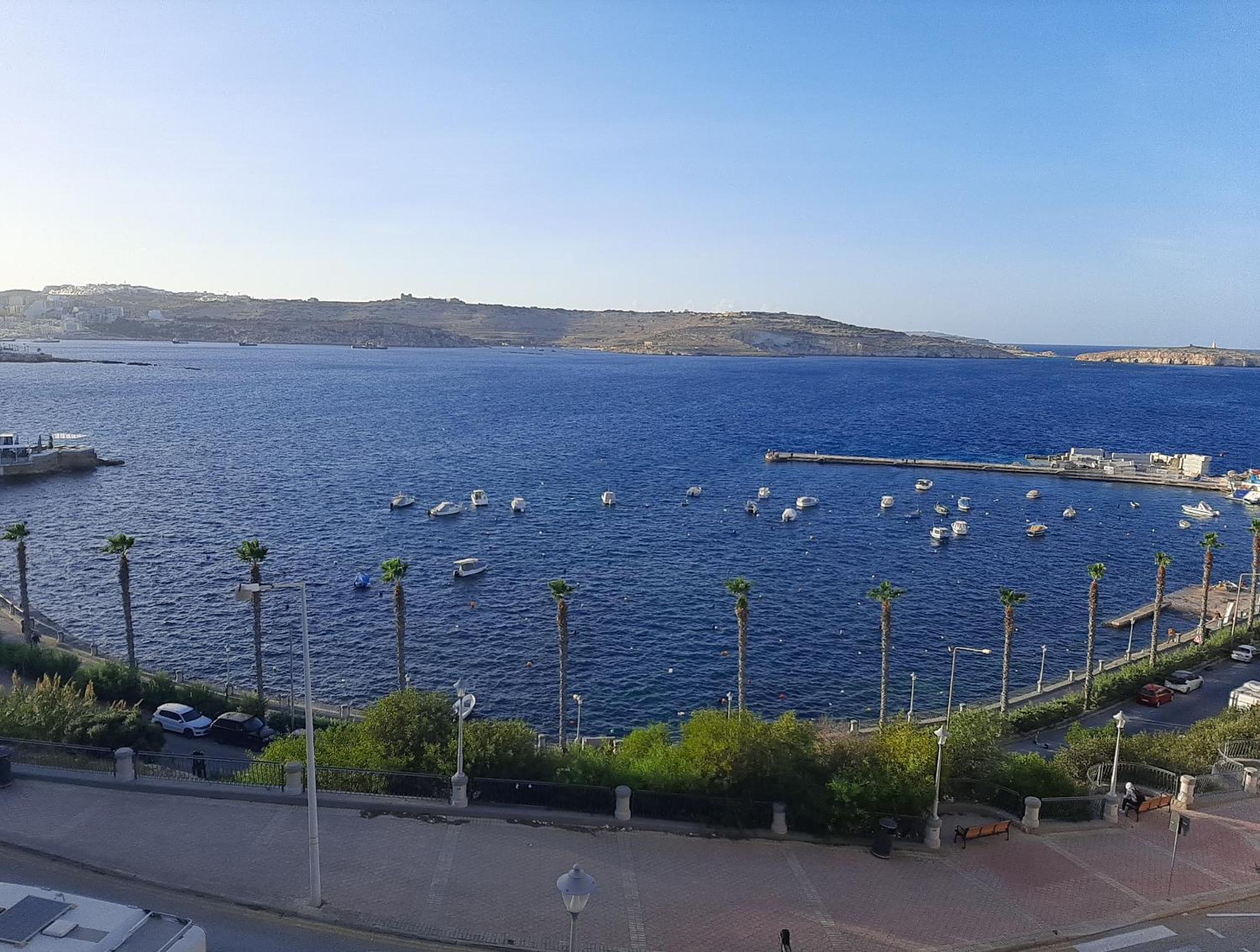 New Seafront Apartment - Spectacular Views St. Paul's Bay Buitenkant foto