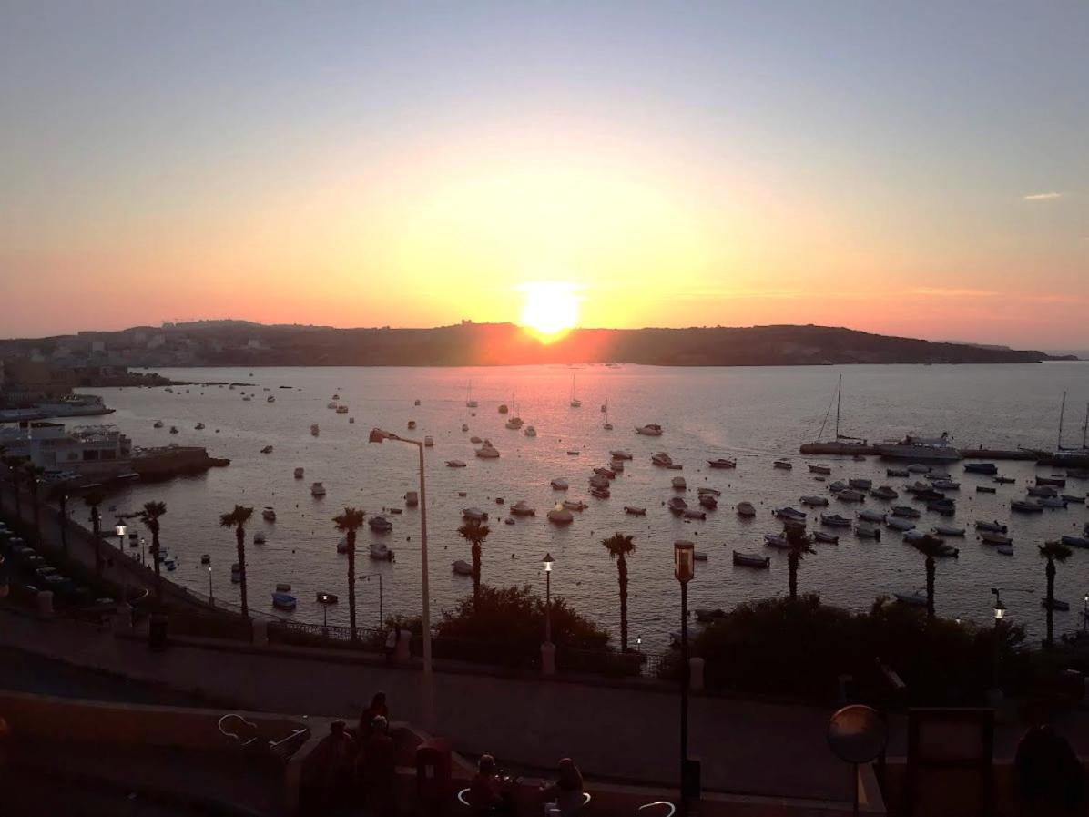 New Seafront Apartment - Spectacular Views St. Paul's Bay Buitenkant foto